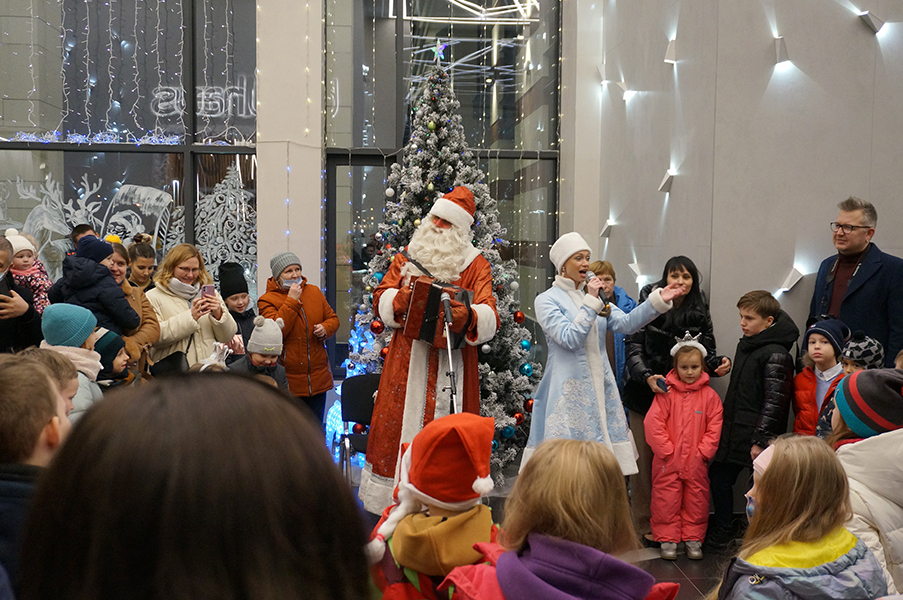 Дед Мороз с гармошкой и Снегурочка. Праздники для детей и взрослых