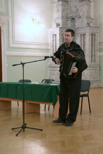 Баянист, аккордеонист Сергей Лихачёв в Петришуле
