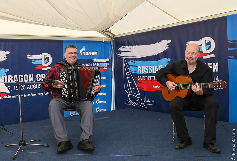 Sergei Likhachov (button accordion) and Vladimir Bogomolov (guitar)
